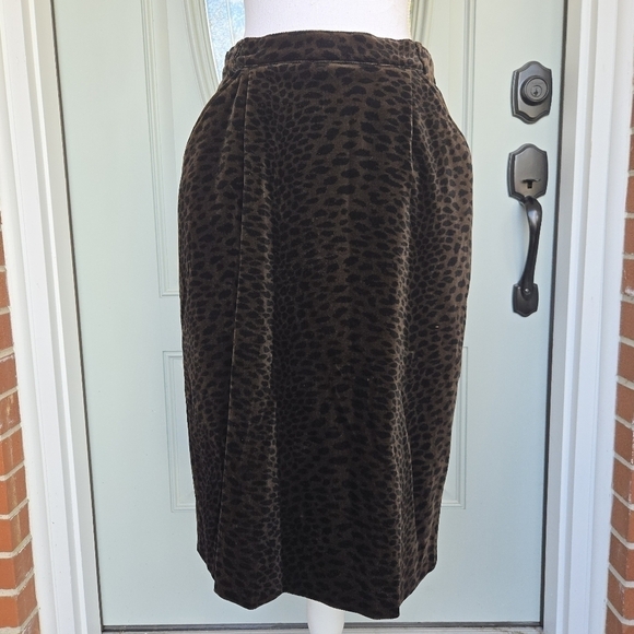 Vintage Dresses & Skirts - CH Vintage Catherina Hepfer Cheetah Print Velvet Skirt